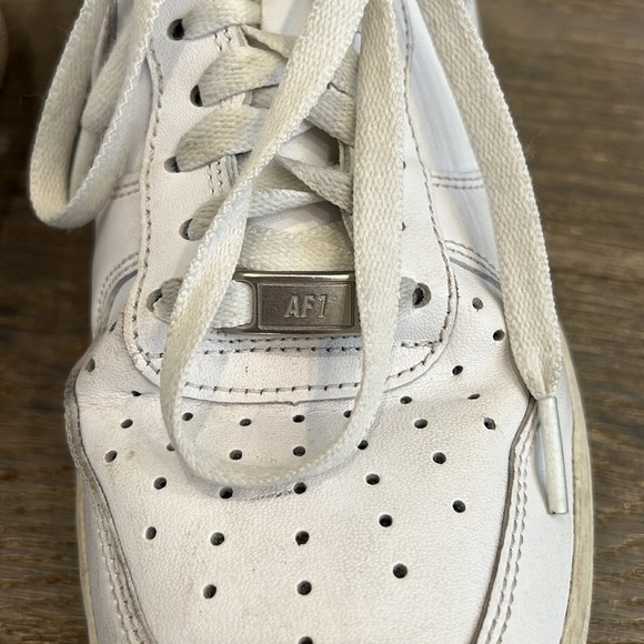 Nike Air Force 1 Size 9 - pre-loved - Picture 3 of 8